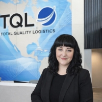 Courtney’s journey from adversity to sales success and program leadership shows how TQL’s entry-level Fast Track Sales program and leadership development drive long-term career growth.
