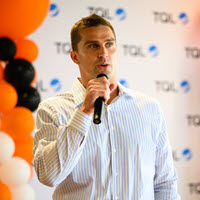 TQL and former Bengals player Sam Hubbard teamed up to support kids in need. TQL pledged a $25K matching grant to the Sam Hubbard Foundation. Hubbard joined TQL to pack school kits at Cincinnati HQ.